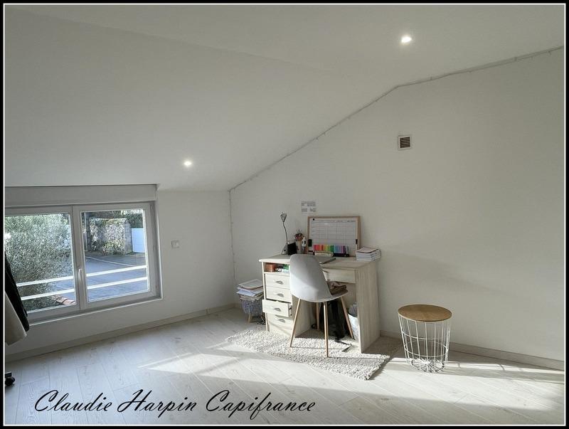 Maison - 246 m² - 10 pièces