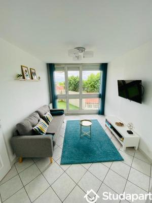 Chambre - 9 m² - 1 pièce