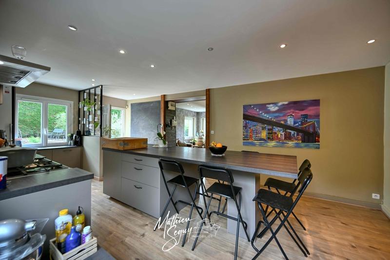 Maison - 107 m² - 5 pièces