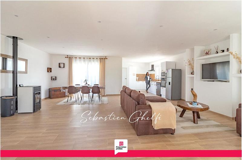 Maison - 118 m² - 5 pièces