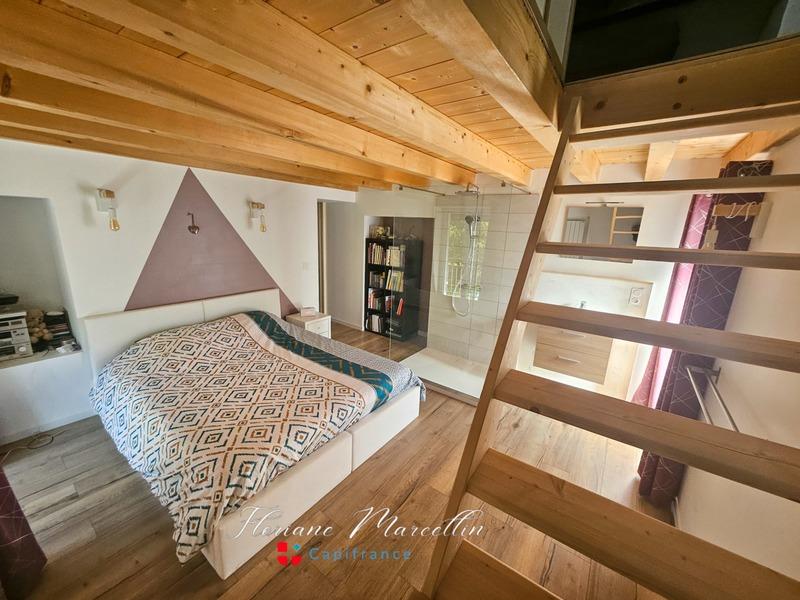 Maison - 254 m² - 5 pièces