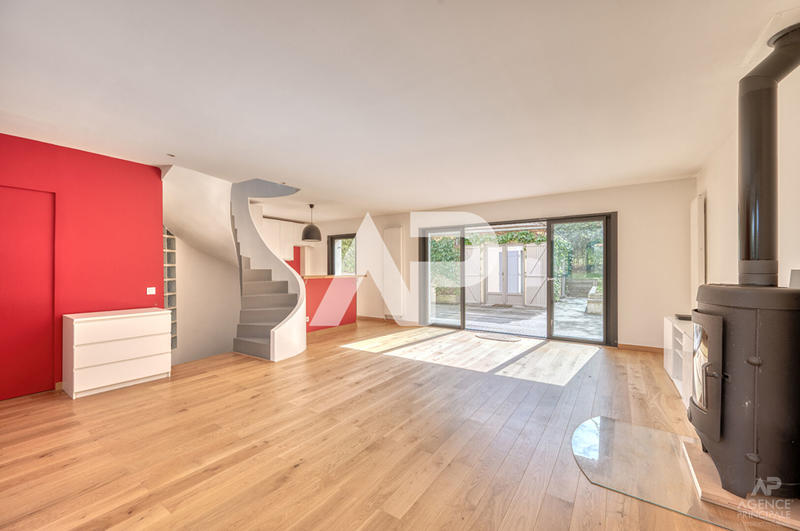 Maison - 148 m² - 6 pièces