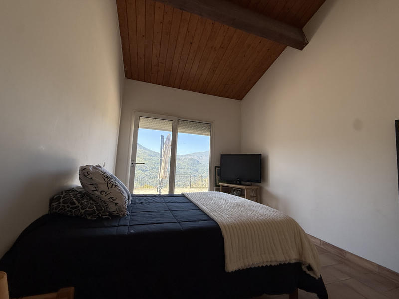 Maison - 265 m² - 6 pièces