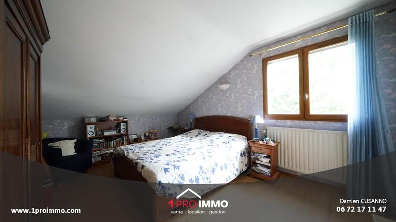Maison - 99 m² - 5 pièces