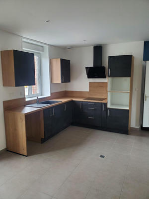 Maison - 93 m² - 4 pièces