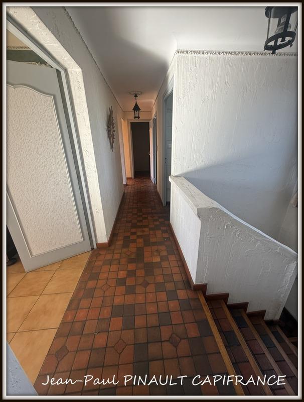 Maison - 163 m² - 8 pièces