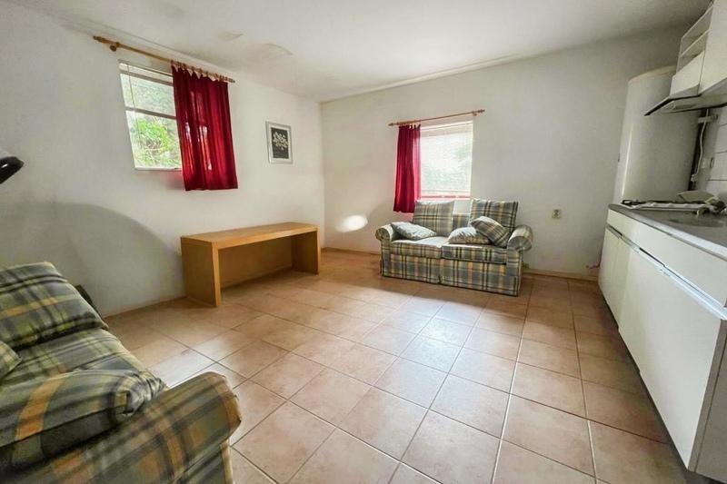 Maison - 280 m² - 10 pièces