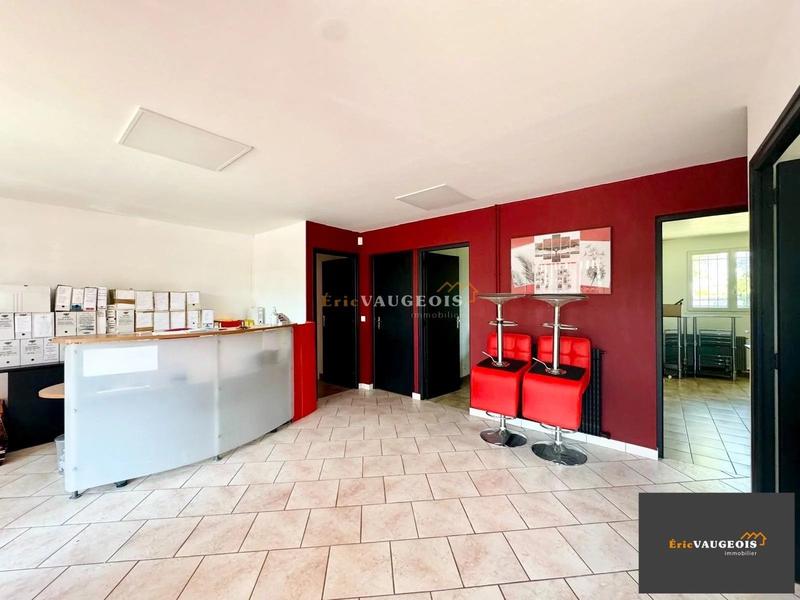 Bureau - 95 m² - 6 pièces