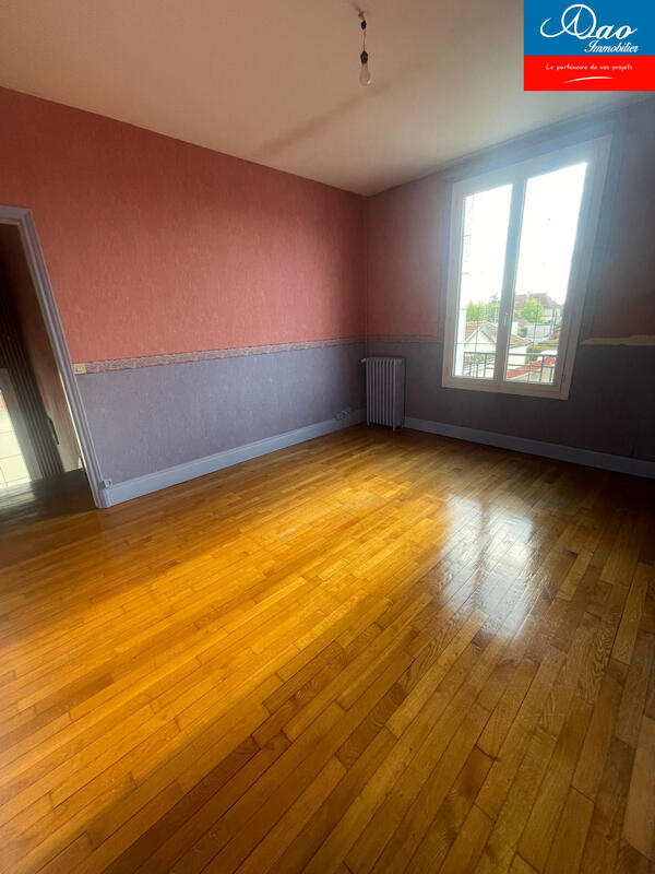 Maison - 105 m² - 5 pièces