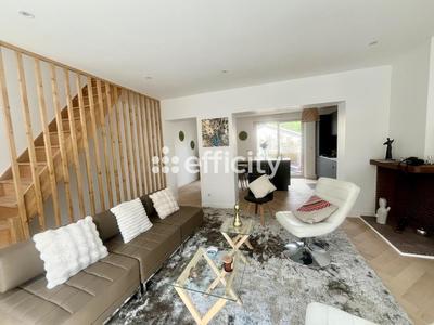 Maison - 126 m² - 5 pièces