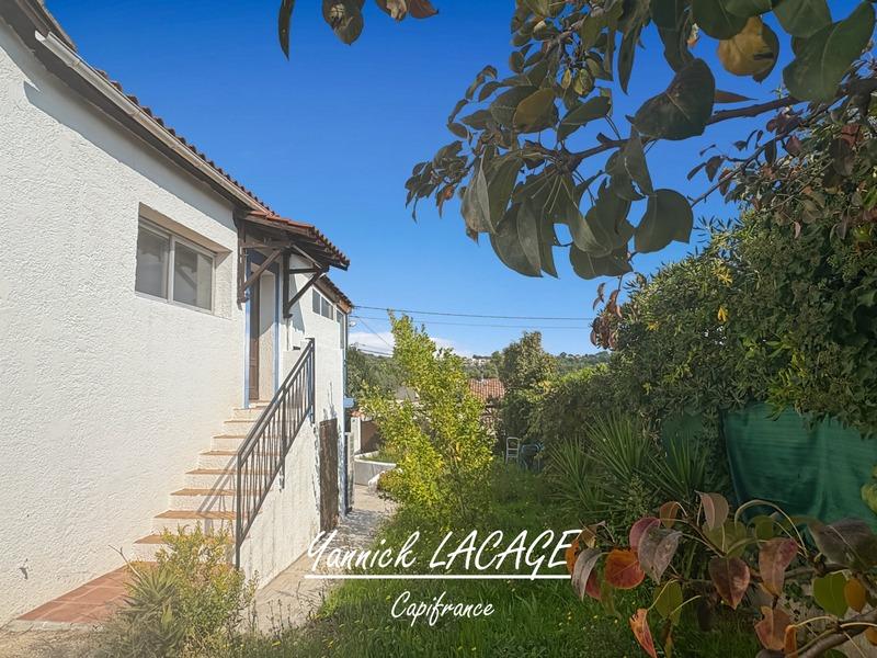 Maison - 195 m² - 8 pièces