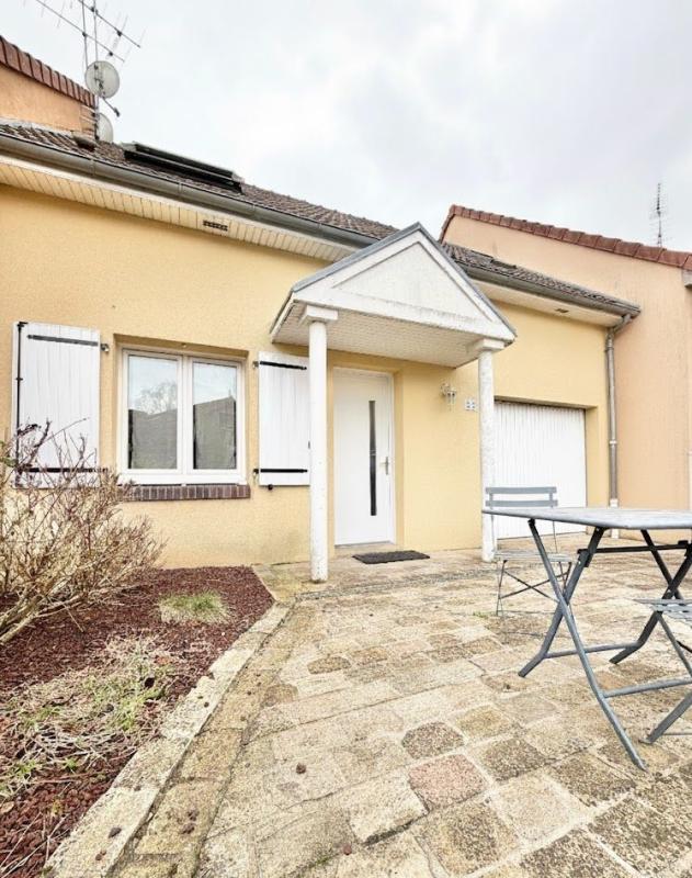 Maison - 94 m² - 5 pièces