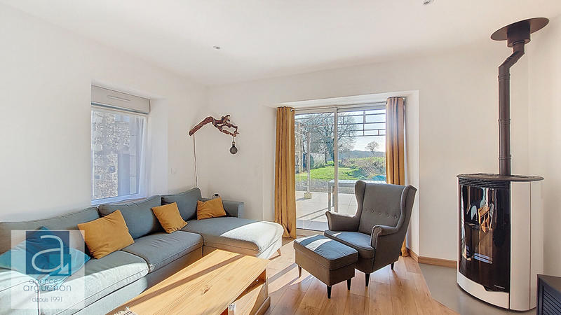 Maison - 330 m² - 14 pièces