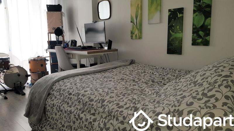 Chambre - 10 m² - 1 pièce