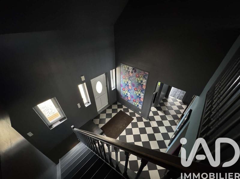 Maison - 182 m² - 7 pièces