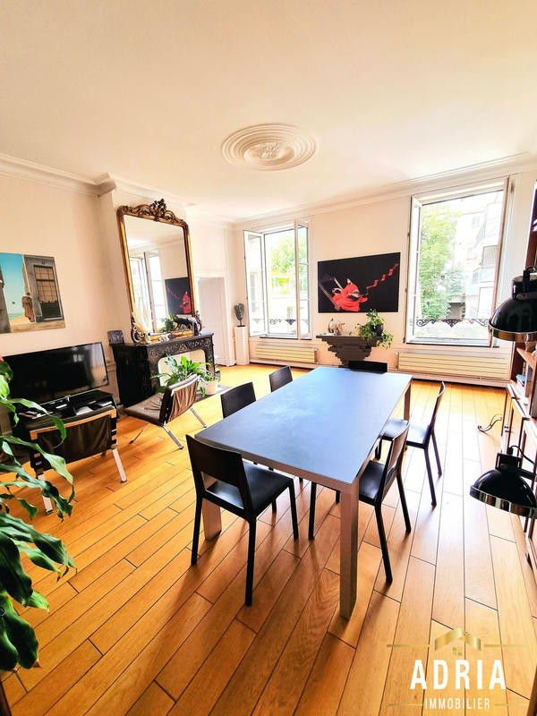 Appartement - 238 m² - 5 pièces