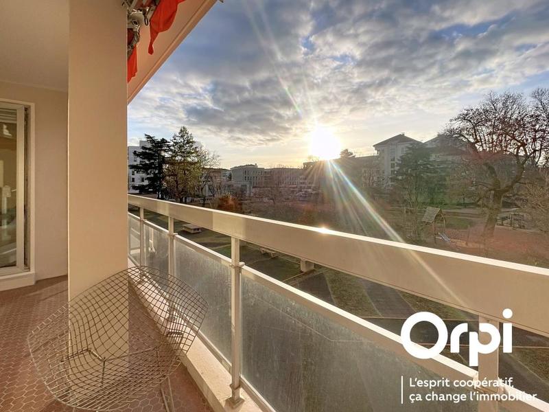 Appartement - 108 m² - 4 pièces