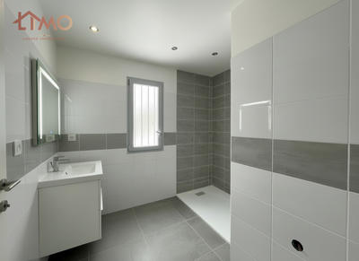 Maison traditionnelle - 99 m² - 5 pièces