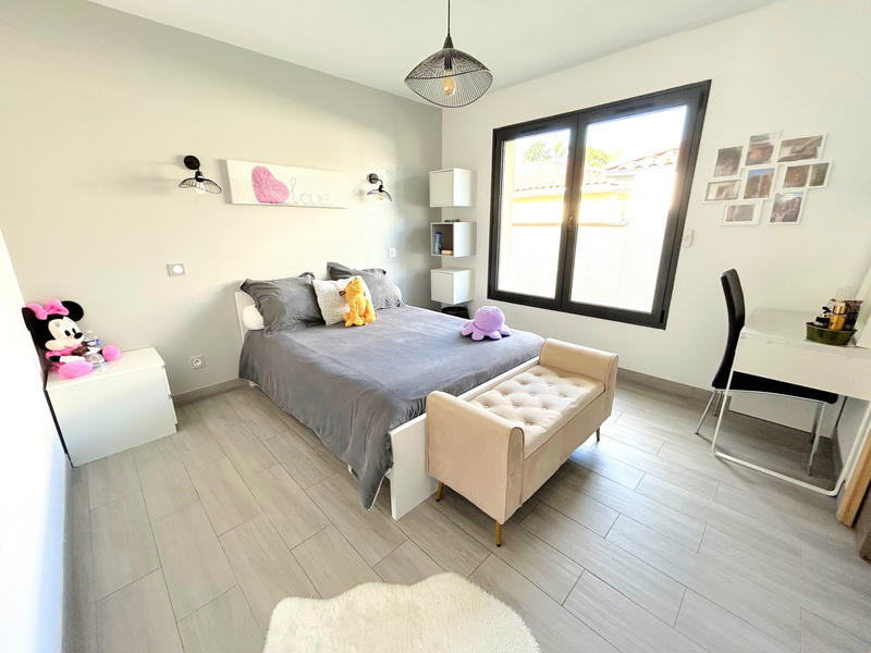 Maison - 208 m² - 9 pièces