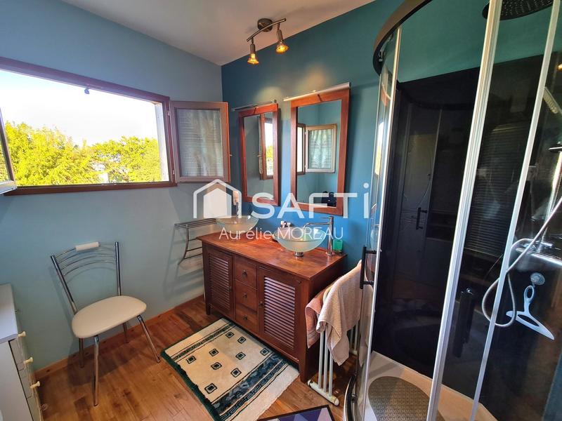 Maison - 185 m² - 8 pièces