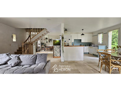 Propriété - 152 m² - 5 pièces