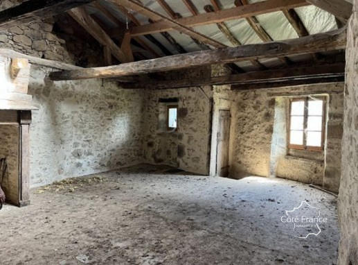 Maison - 120 m² - 2 pièces