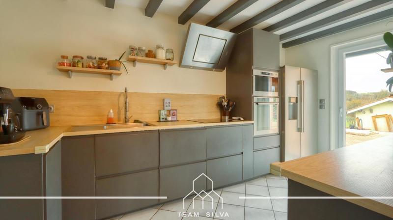 Maison - 200 m² - 5 pièces