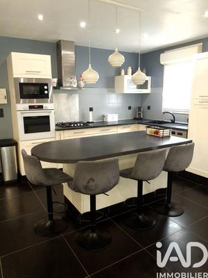 Maison - 97 m² - 4 pièces