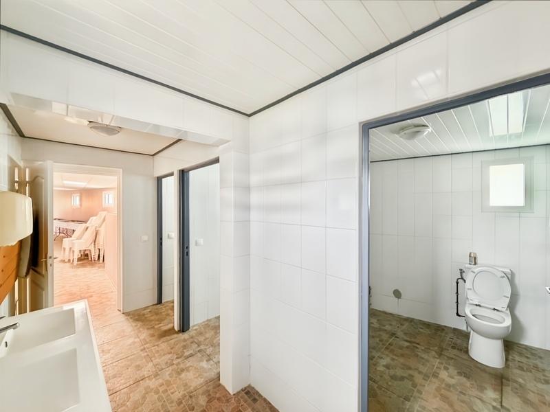 Bureau - 201 m² - 1 pièce