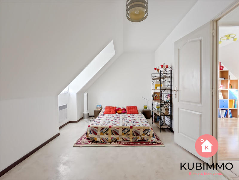 Maison traditionnelle - 121 m² - 6 pièces