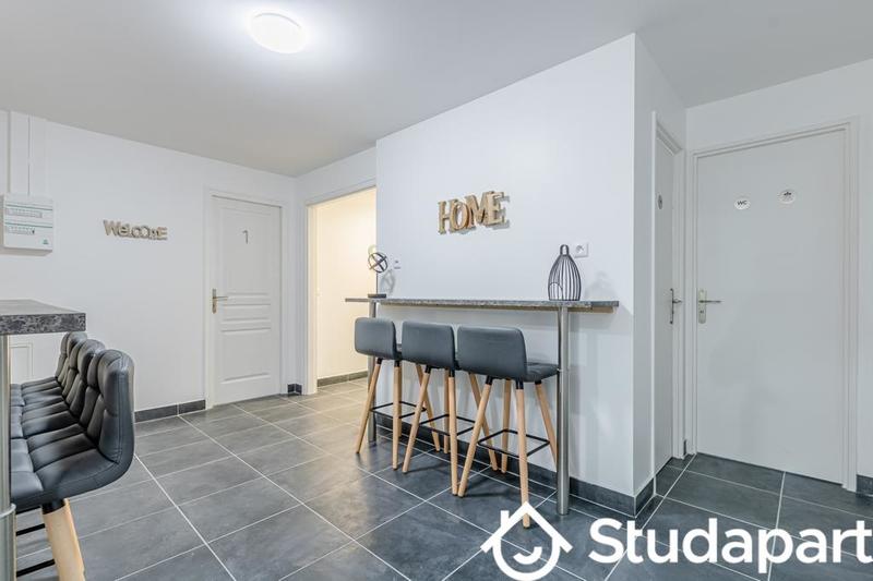 Chambre - 10 m² - 1 pièce