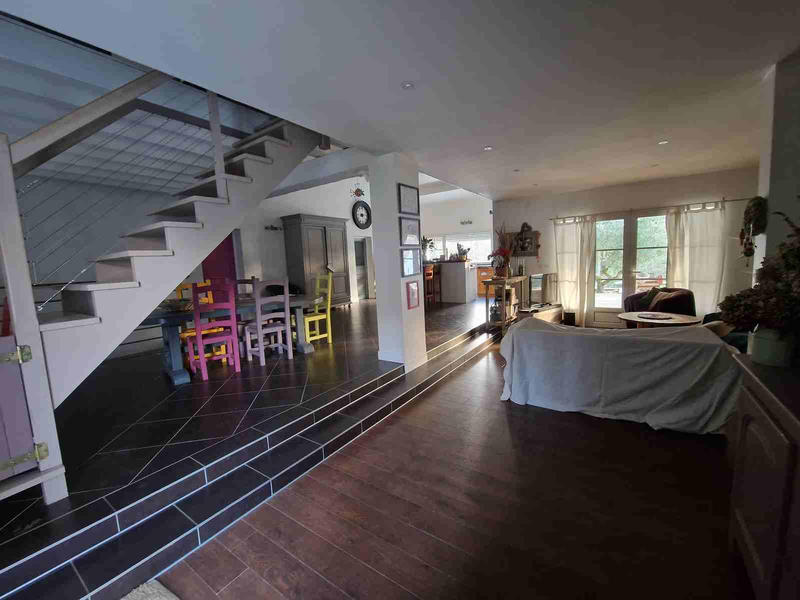 Maison - 228 m² - 5 pièces