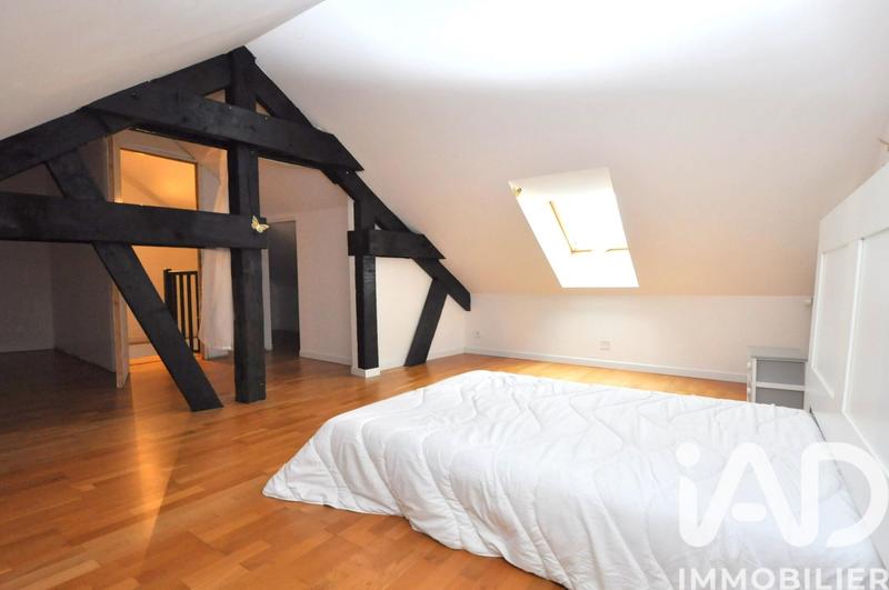 Maison - 205 m² - 7 pièces