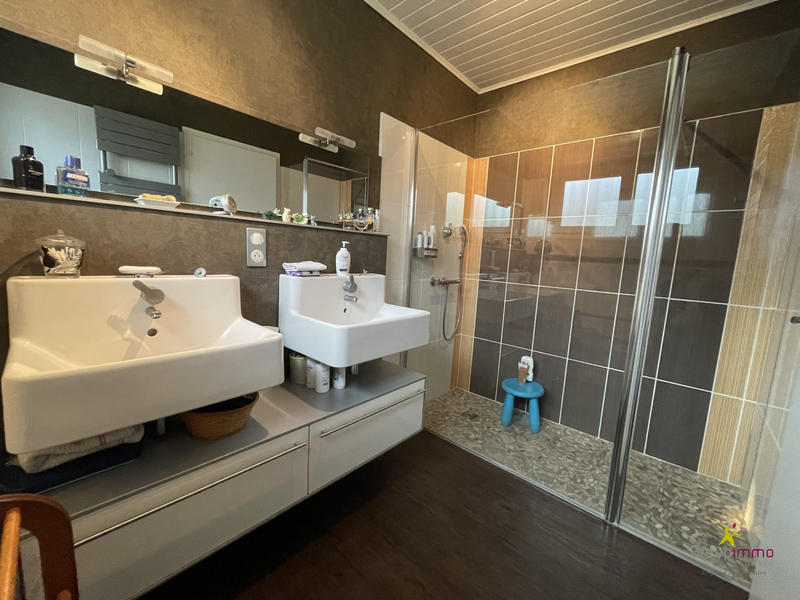 Maison - 100 m² - 4 pièces