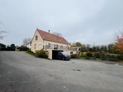 Maison - 180 m² - 7 pièces