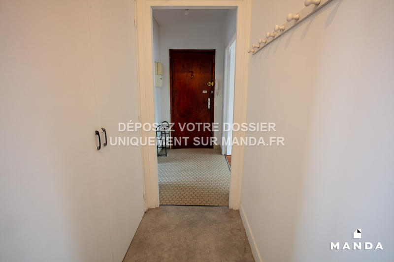 Chambre - 12 m² - 4 pièces