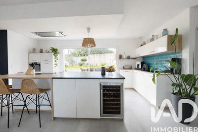 Maison - 121 m² - 6 pièces