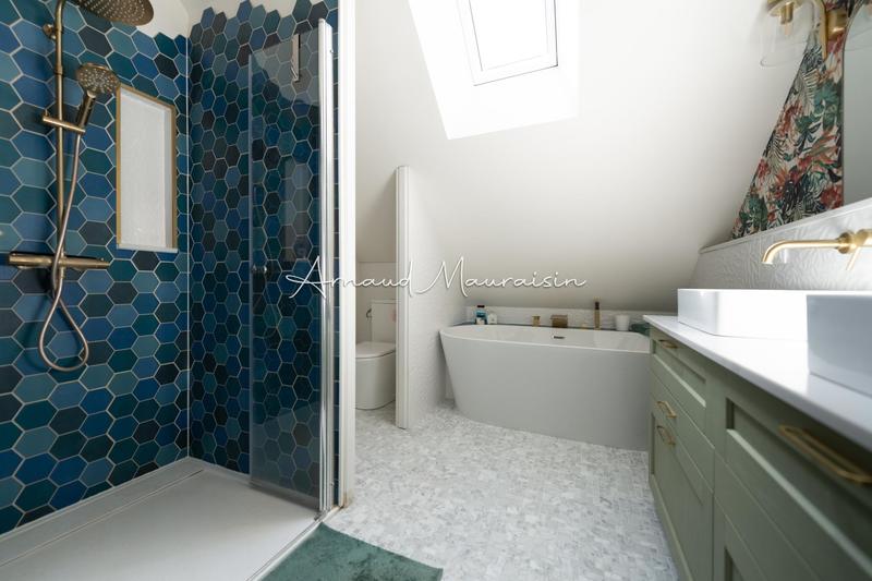 Maison - 182 m² - 6 pièces