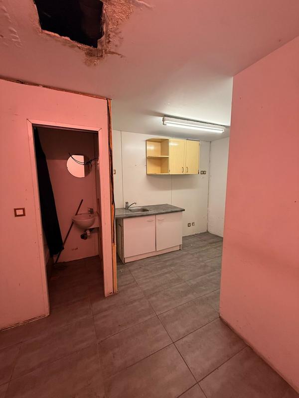 Entrepôt - 1 000 m²