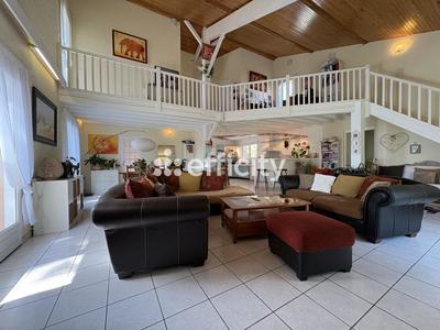 Maison - 170 m² - 5 pièces