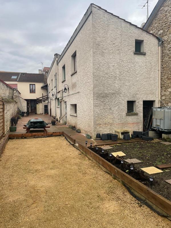 Immeuble - 108 m² - 10 pièces