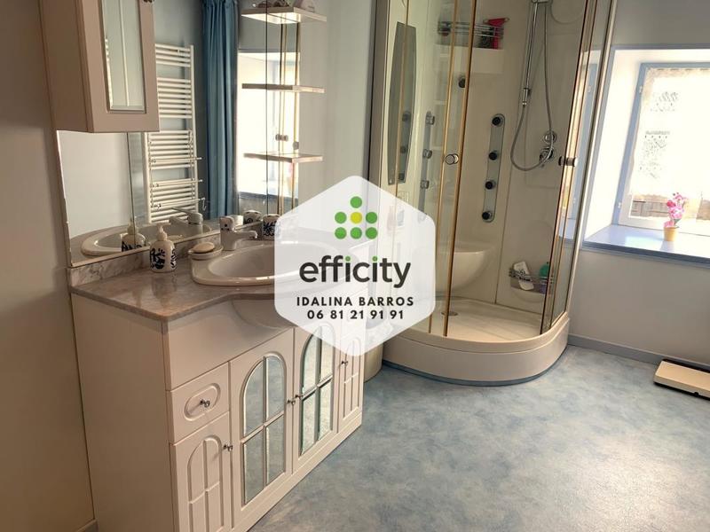 Maison - 203 m² - 7 pièces