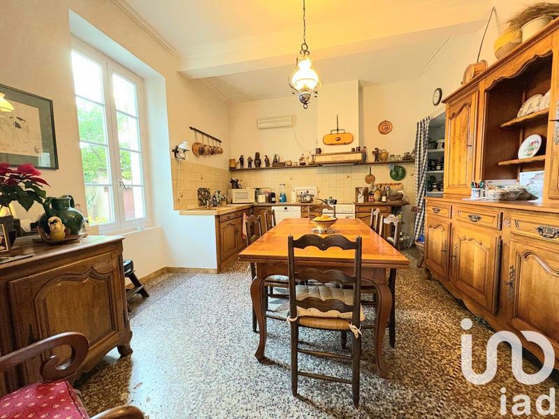 Maison - 330 m² - 10 pièces