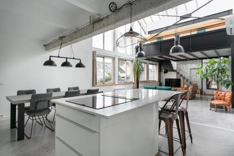 Loft - 145 m² - 4 pièces