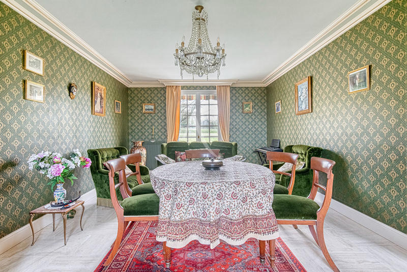 Maison - 148 m² - 8 pièces