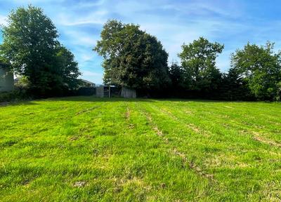 Terrain constructible - 747 m²