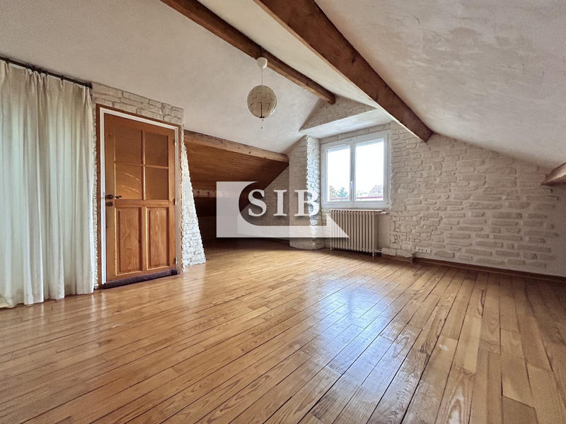 Maison - 96 m² - 4 pièces