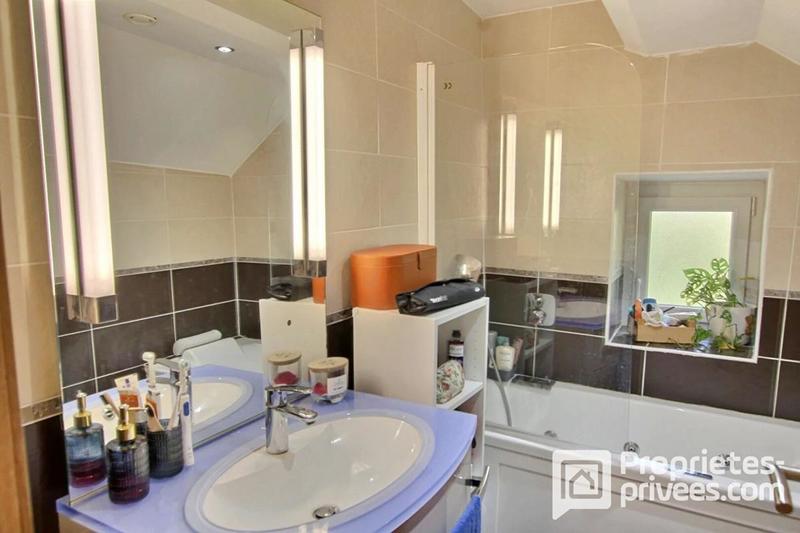 Maison - 103 m² - 5 pièces