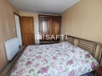 Maison - 240 m² - 6 pièces