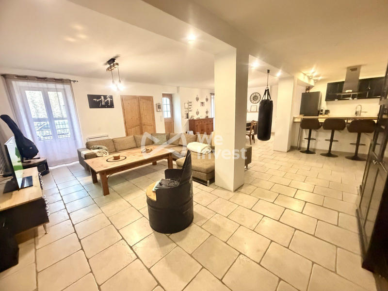 Maison - 159 m² - 7 pièces